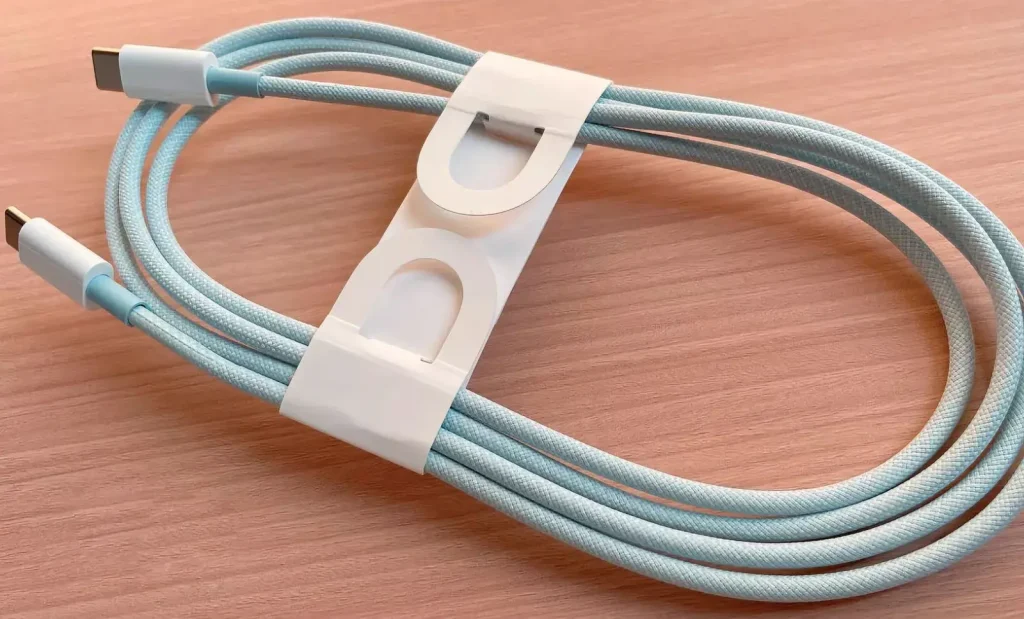 Advertencia en tiendas Apple de China: ¡Cuidado con los cables Android para tu iPhone 15!