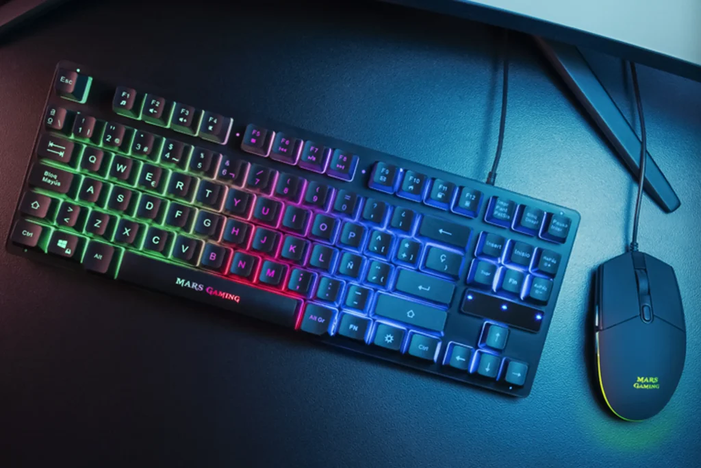 Cómo un Aficionado a la Tecnología Convirtió 96 Teclados RGB en una Asombrosa Pantalla LED Cómo un Aficionado a la Tecnología Convirtió 96 Teclados RGB en una Asombrosa Pantalla LED