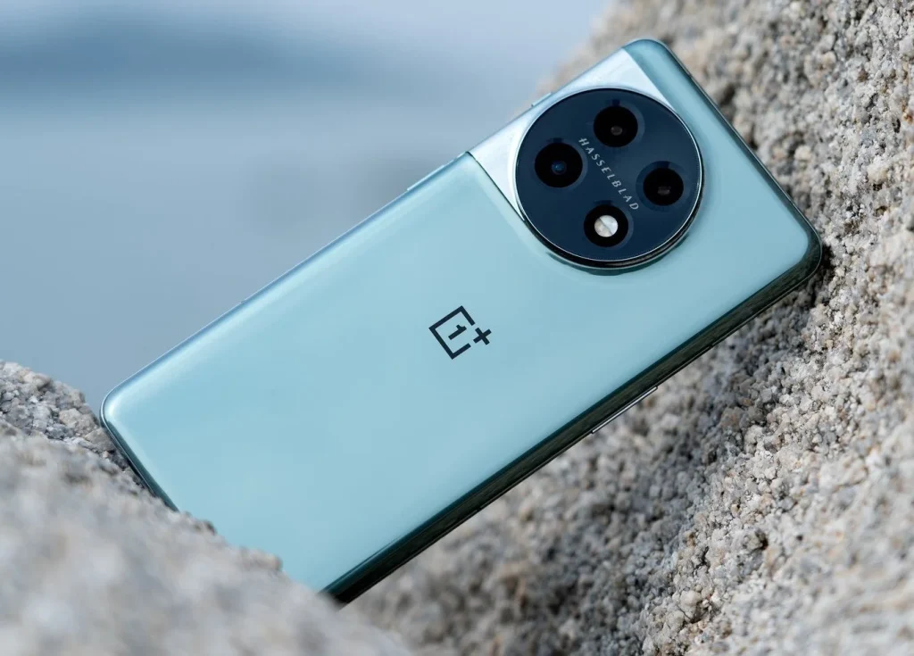 Amazon sorprende con súper oferta del OnePlus 11: un móvil de alta gama a precio de regalo