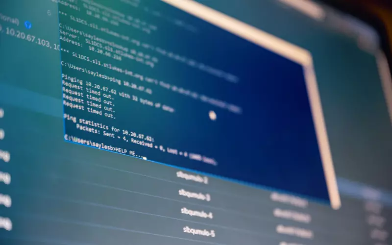 Clonar Cualquier Página Web es una Realidad con Screenshot to Code Persona clonando una página web